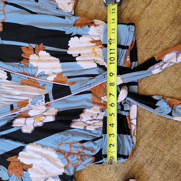 FREE PEOPLE Boho That's a Wrap Floral Blouse - Picture 4 of 9